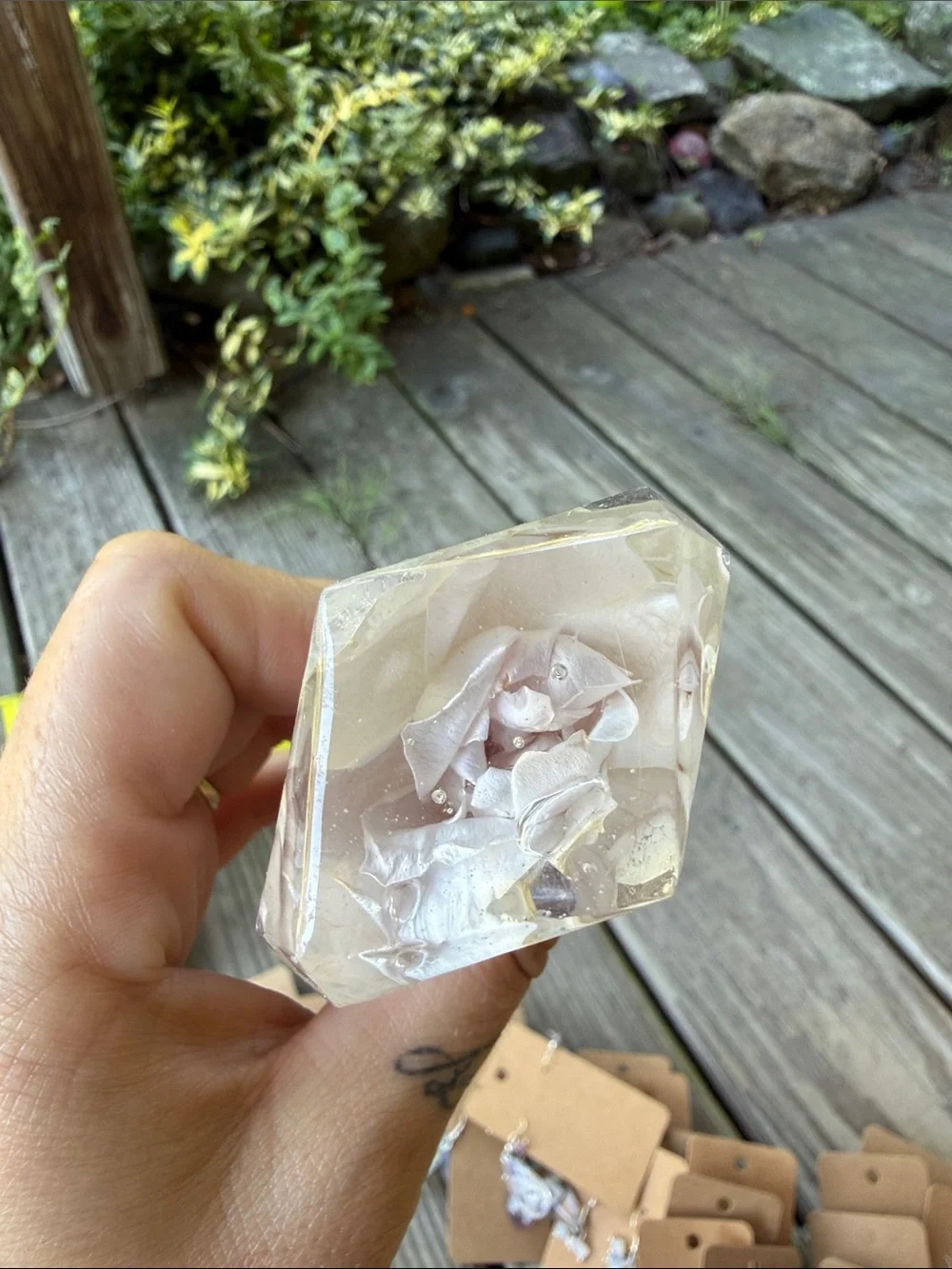 Resin rose bloom Wine Bottle Stoppers with Rose Quartz Accent